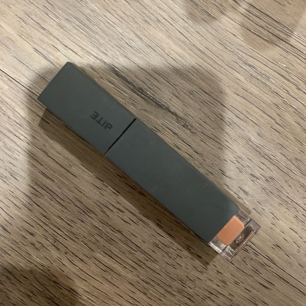 FREE WITH PURCHASE bite liquid lipstick in caramelized